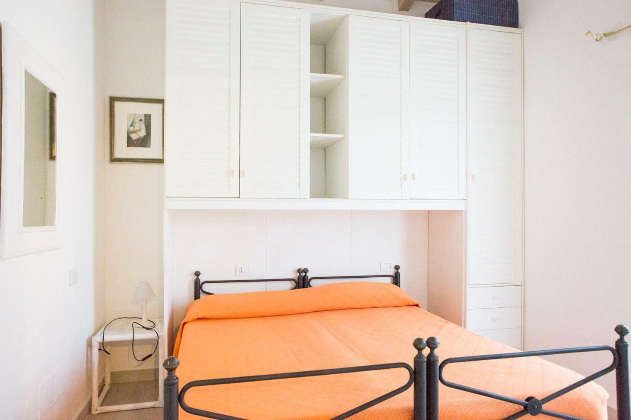 Blue Portrait House Apartment Golfo Aranci Ngoại thất bức ảnh