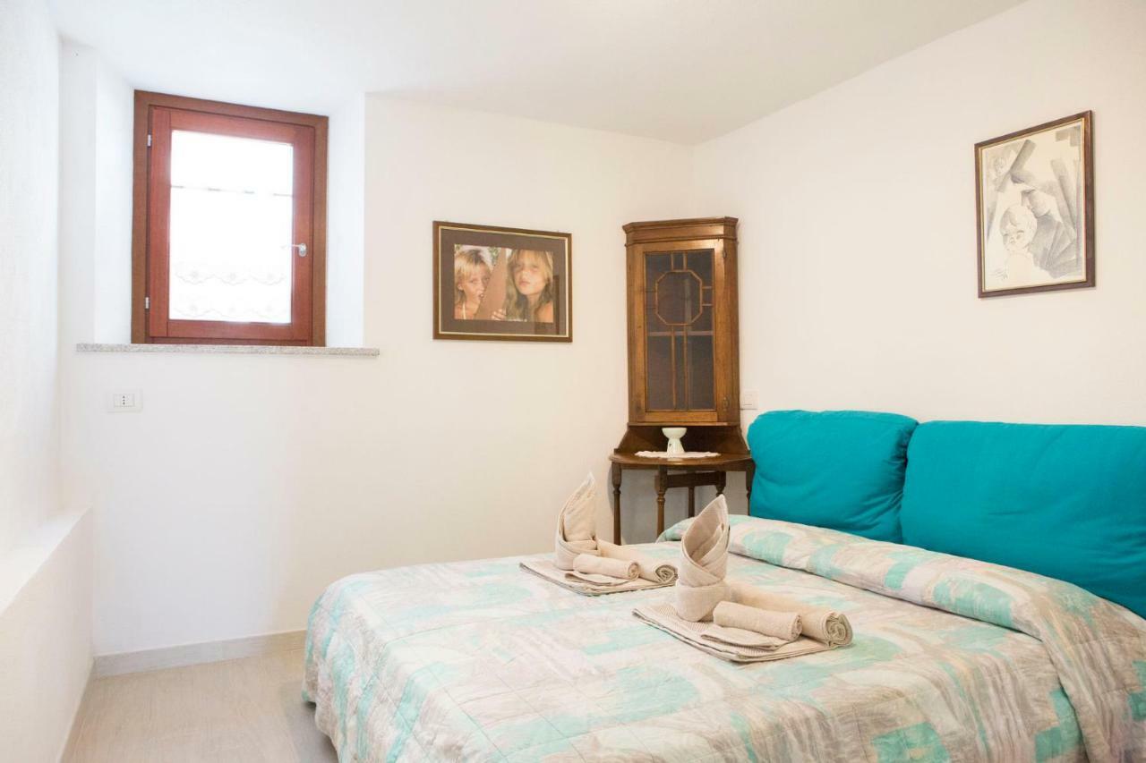 Blue Portrait House Apartment Golfo Aranci Ngoại thất bức ảnh