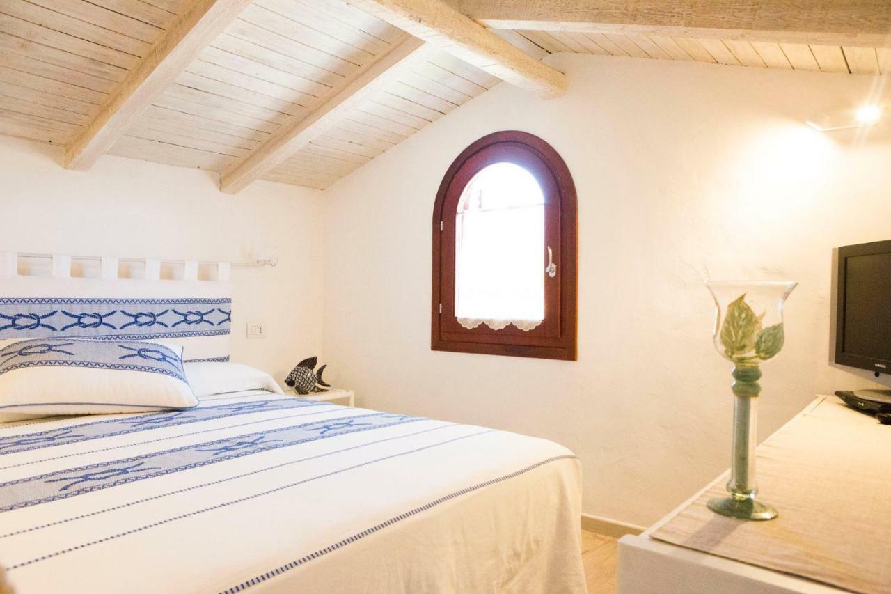 Blue Portrait House Apartment Golfo Aranci Ngoại thất bức ảnh